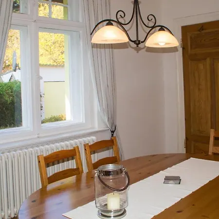 Altes Lotsenhaus Vi Тиссов